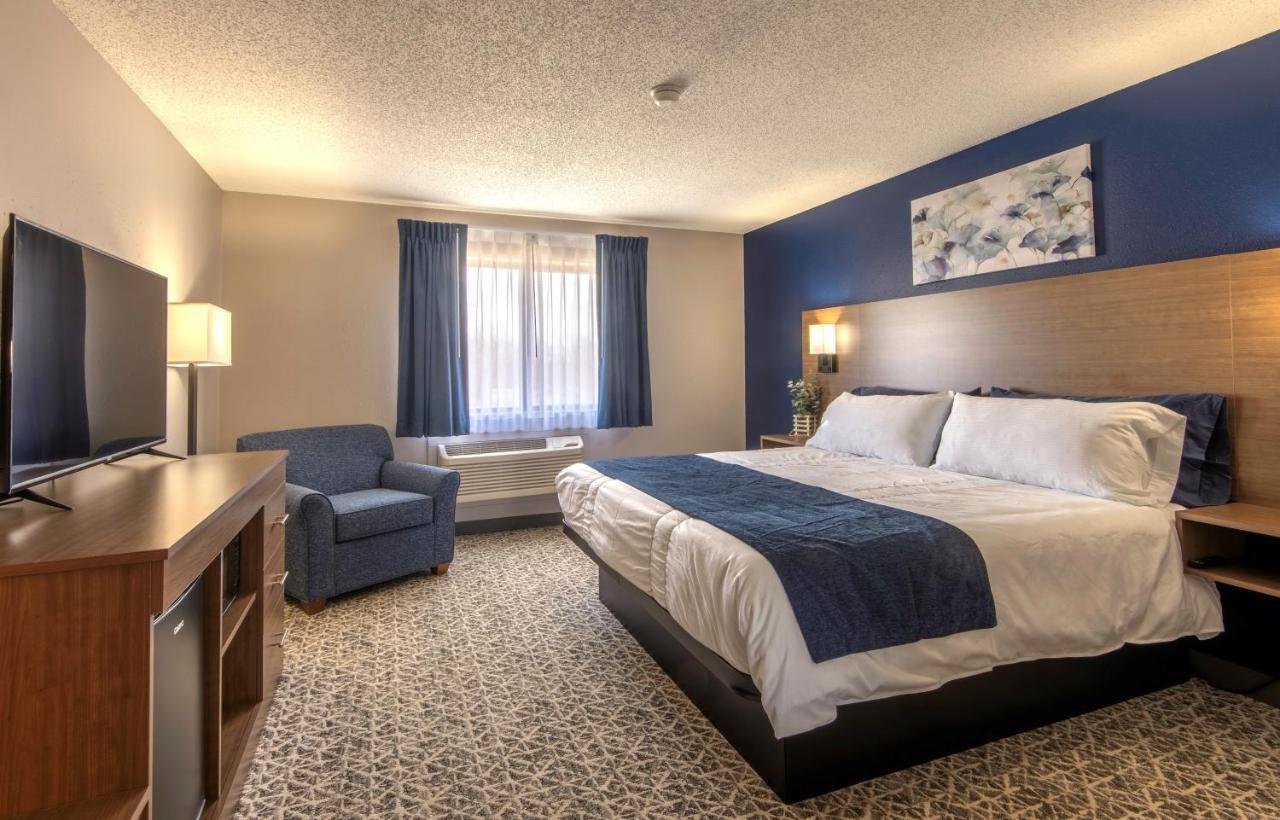 Hilltop Inn & Suites Grove Extérieur photo