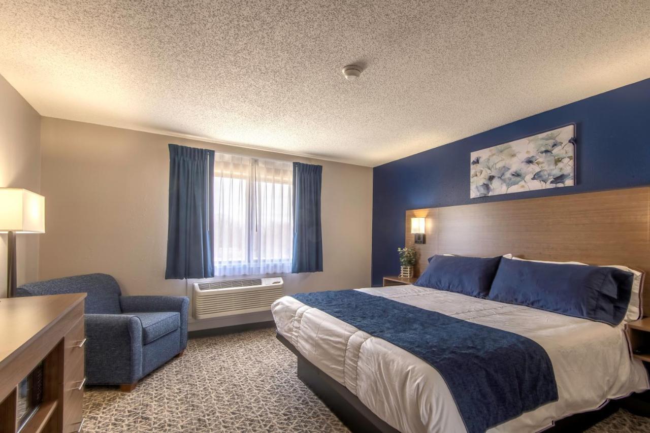 Hilltop Inn & Suites Grove Extérieur photo